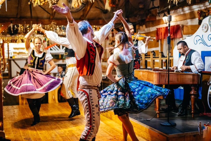 Prague: Dinner with Folk Show and Open Bar - Practical details that can make or break the night