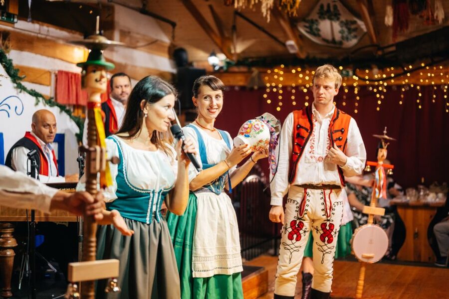 Prague: Dinner with Folk Show and Open Bar - What happens from the 18:30 pickup onward