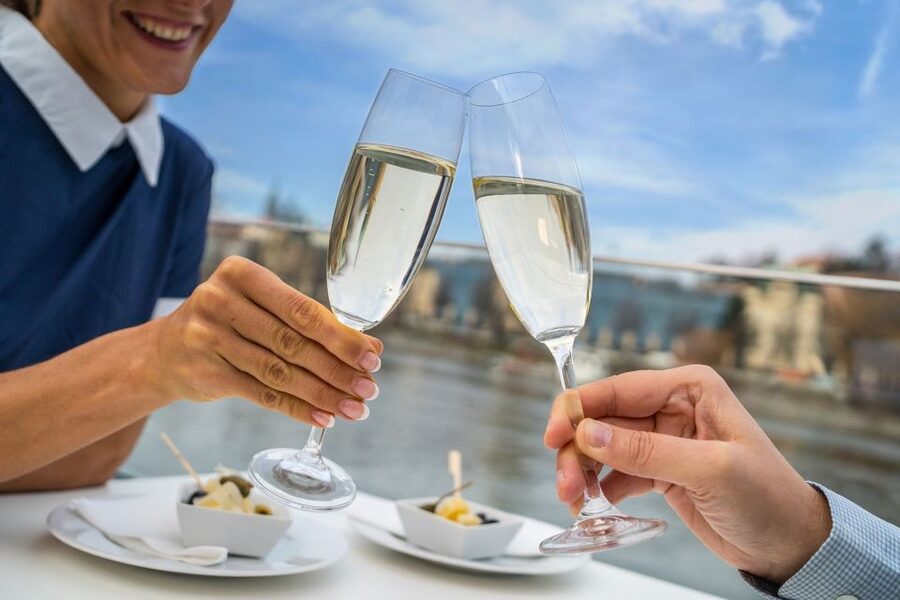 Prague: Evening Vltava River Eco Cruise with Prosecco - Prague Castle and the government district