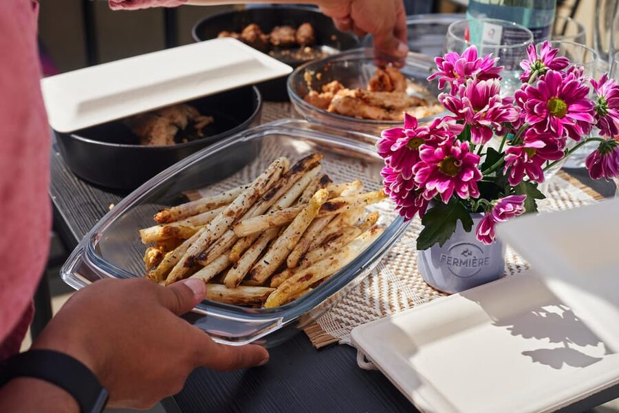 Prague: Farmers Market and Brunch Class with Celebrity Chef - Brunch With River and Castle Views