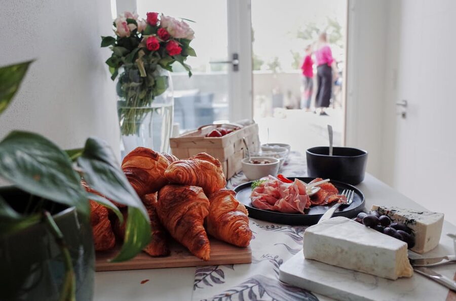 Prague: Farmers Market and Brunch Class with Celebrity Chef - Who Will Enjoy This Morning Most