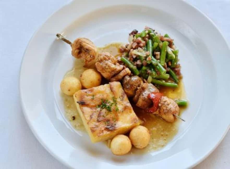 Prague: Folk Dancing Dinner Experience - Should You Book the Czech Folk Dancing Dinner?