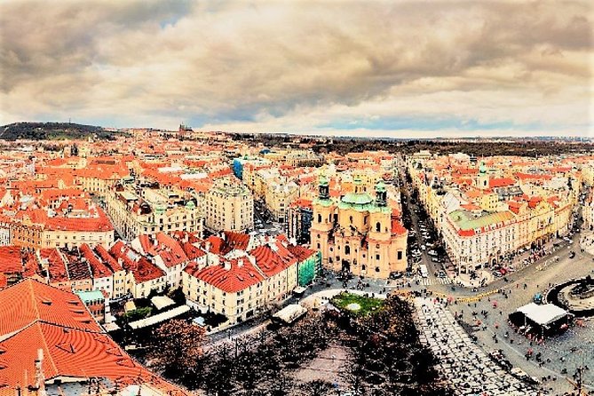 Prague food and cultural tour - 6 hours fairytale experience - Prague Castle, the grand opening move