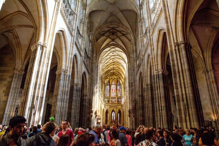 Prague: Full-Day Sightseeing Tour with Cruise and Lunch - Key points at a glance