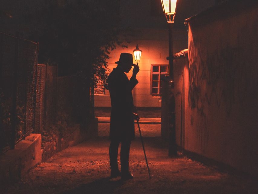 Prague: Ghost Tour - The Old Jewish Cemetery and the darker atmosphere