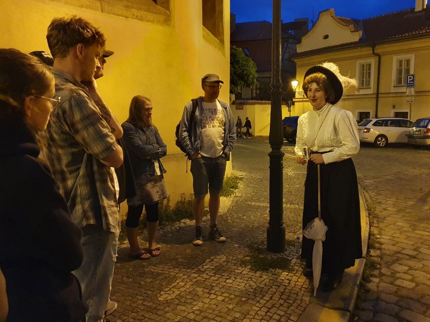 Prague: Ghost Tour - Returning to the Astronomical Clock