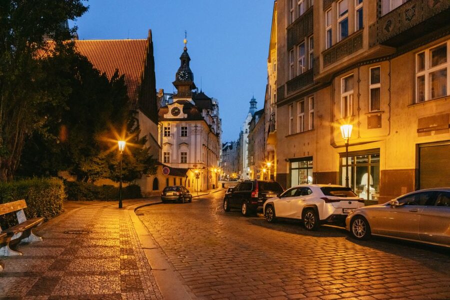 Prague: Ghosts and Legends Nighttime Guided Walking Tour - Why Prague feels spookier after sunset