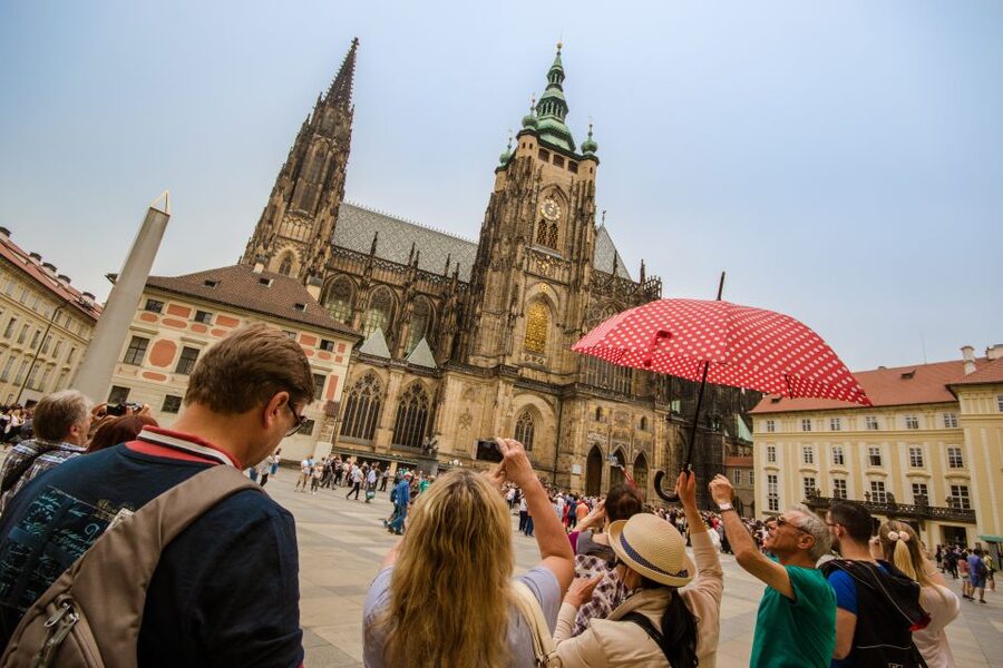 Prague: Guided Bus & Walking Tour with River Cruise & Lunch - What the $135 price really covers