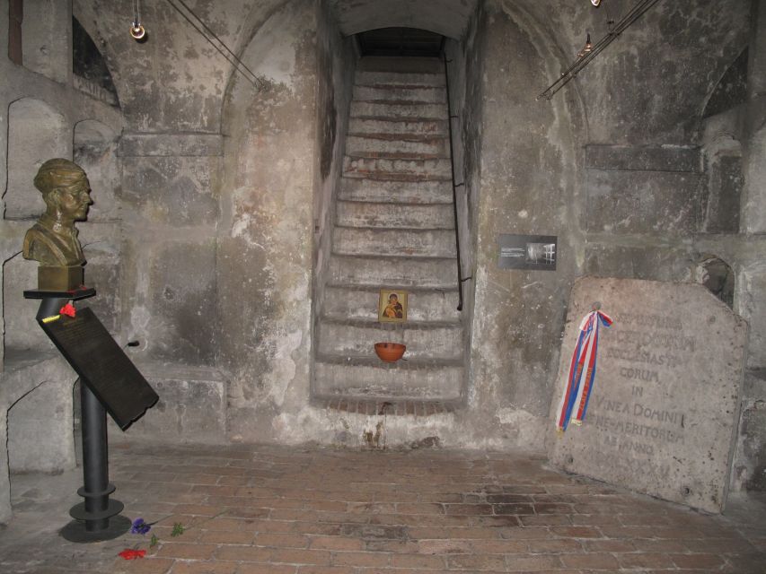 Prague: Guided Operation Anthropoid Tour with Lidice - The guide makes or breaks this history tour