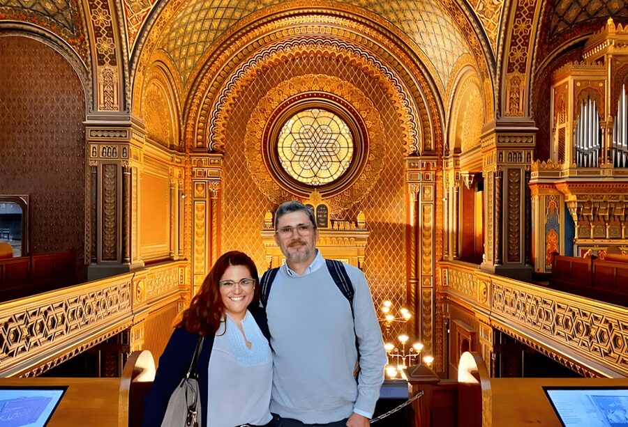 Prague: Guided Tour inside the Jewish Cemetery & Synagogues - Meeting by Cartier and walking into Josefov