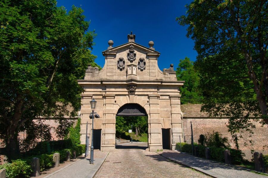 Prague: Guided tour to the historic fortress of Vyšehrad - What the private format changes