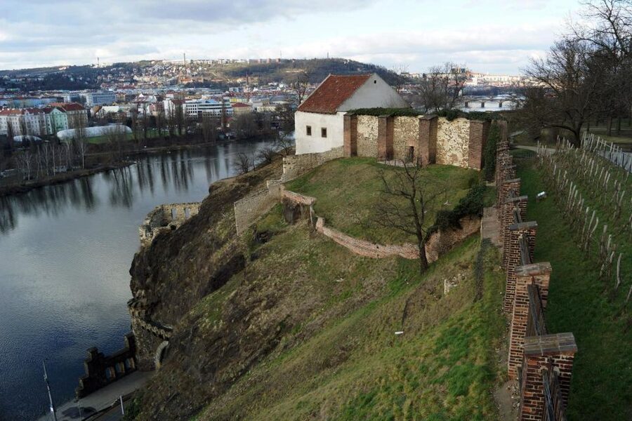 Prague: Guided tour to the historic fortress of Vyšehrad - What to expect from the 90-minute route