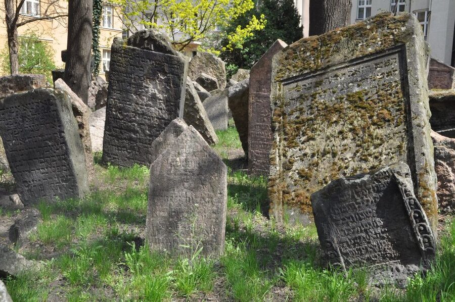 Prague: Guided Walking Tour of Prague's Jewish Quarter - Why Josefov deserves a dedicated visit