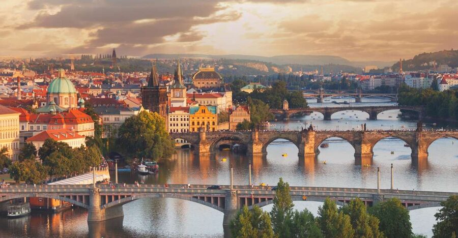 Prague Half Day Private Guided Tour by Car or Foot - Why four hours works well in Prague
