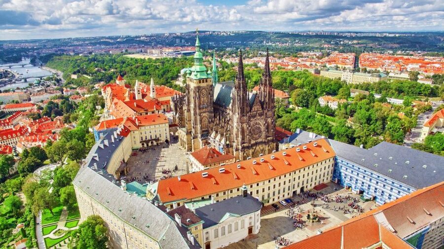 Prague Half Day Private Guided Tour by Car or Foot - Lesser Town and the climb to Prague Castle