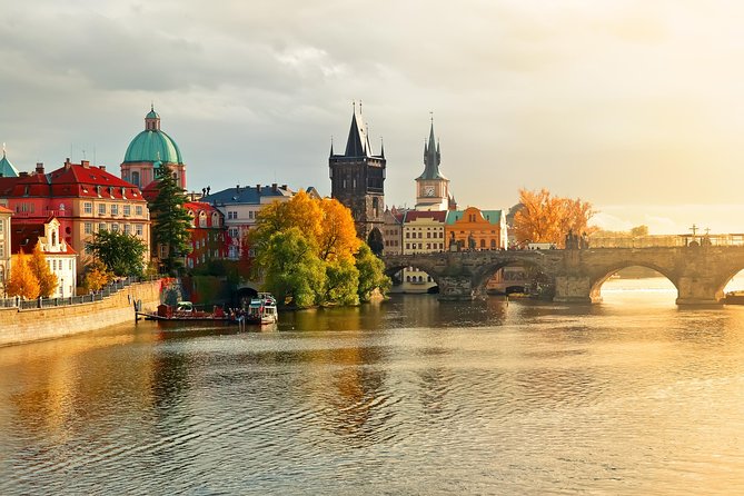 Prague Half Day Private Guided Tour by Car or Foot with Transfers - Seeing St. Vitus Cathedral and Prague Castle