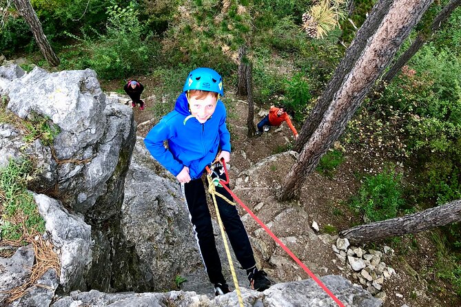 Prague Half-Day Rock Climbing Experience with Instructor - Learning to belay changes the experience