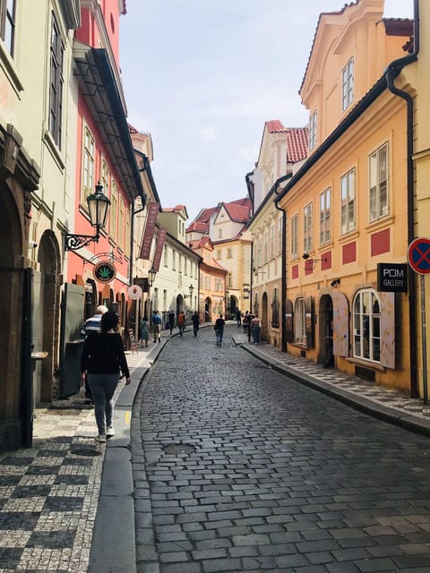 Prague: Highlights of Prague Private Half-Day Tour by Car - Key points at a glance
