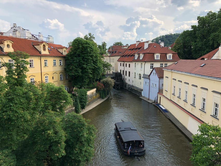 Prague: Highlights of Prague Private Half-Day Tour by Car - Guide style and language choices