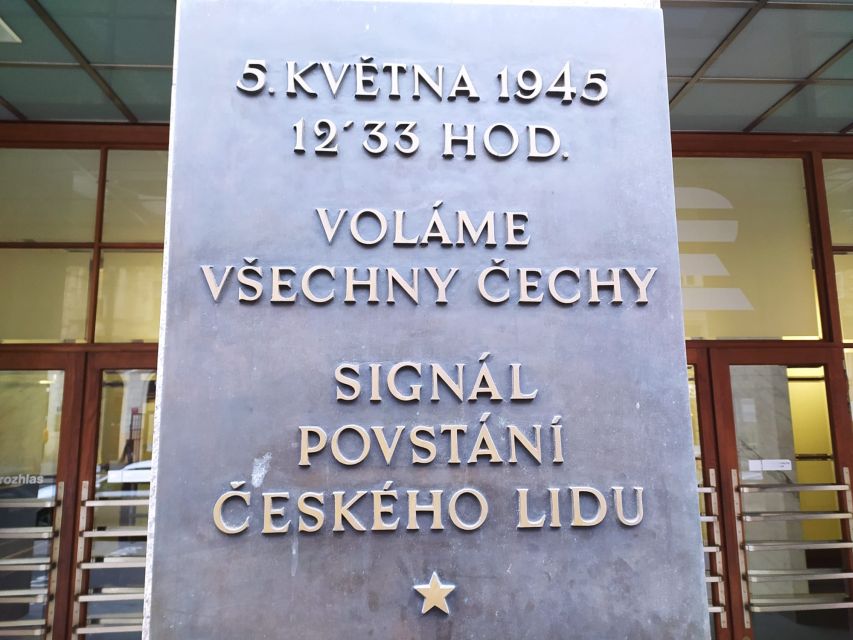 Prague: Historical Walking Tour with Focus on World War 2 - The opening lecture: Czech history, not just Nazi history