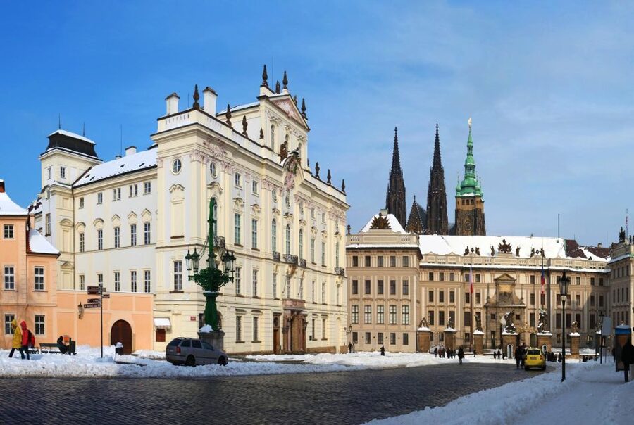 Prague Hradcany Castle, St Vitus Cathedral Tour with Tickets - Prague Castle begins with power, faith, and a good view