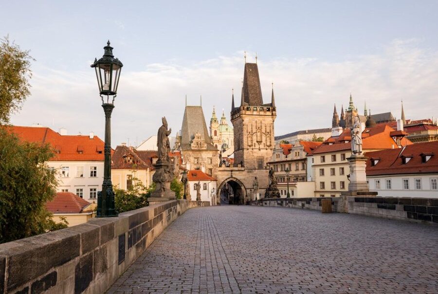 Prague Hradcany Castle, St Vitus Cathedral Tour with Tickets - Choose three hours when transport matters most