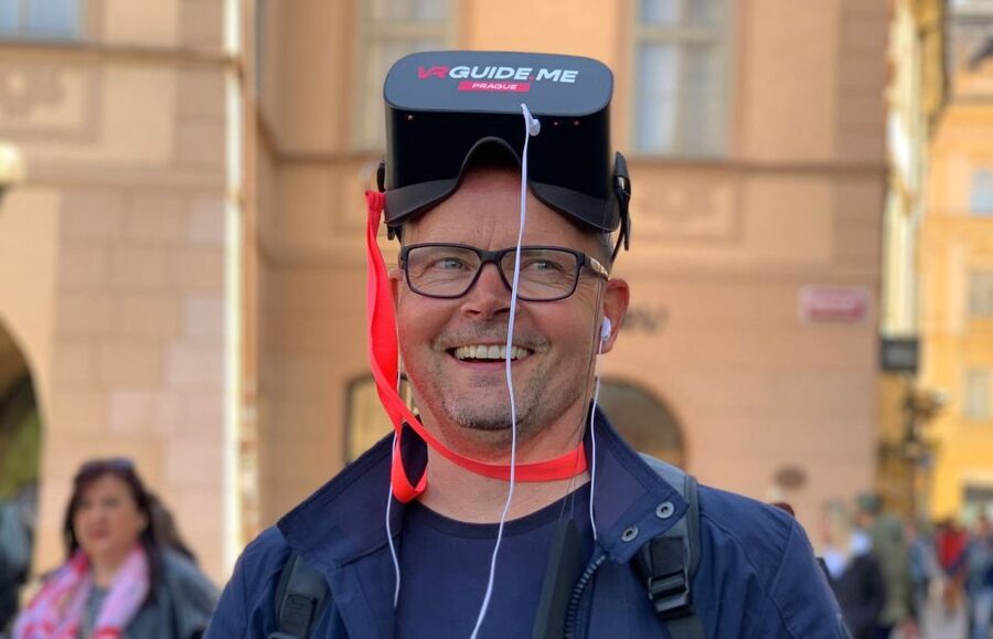 Prague: Immersive History Walking Tour and VR - How the guides shape the experience