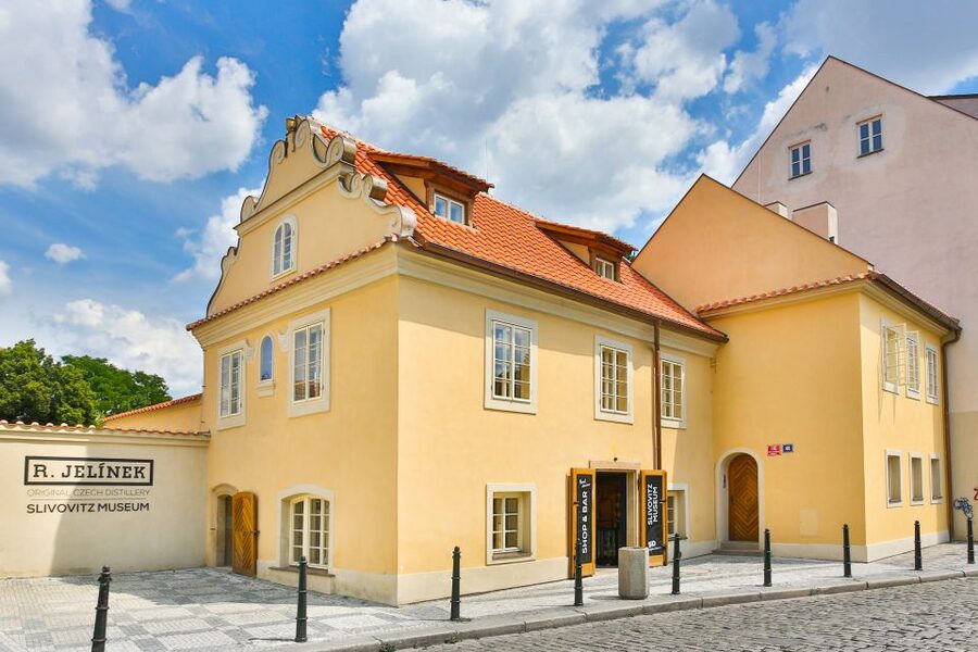 Prague:Interactive Museum of the National Drink with tasting - The exhibition explains how fruit becomes spirit