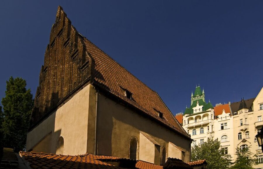Prague Jewish Quarter Tour in French with Monuments Entrance - Understanding Josefov before entering the monuments