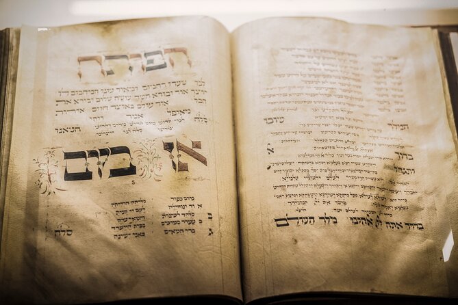 Prague: Jewish Quarter Walking Tour with Admission Tickets - Maisel Synagogue: a useful opening chapter