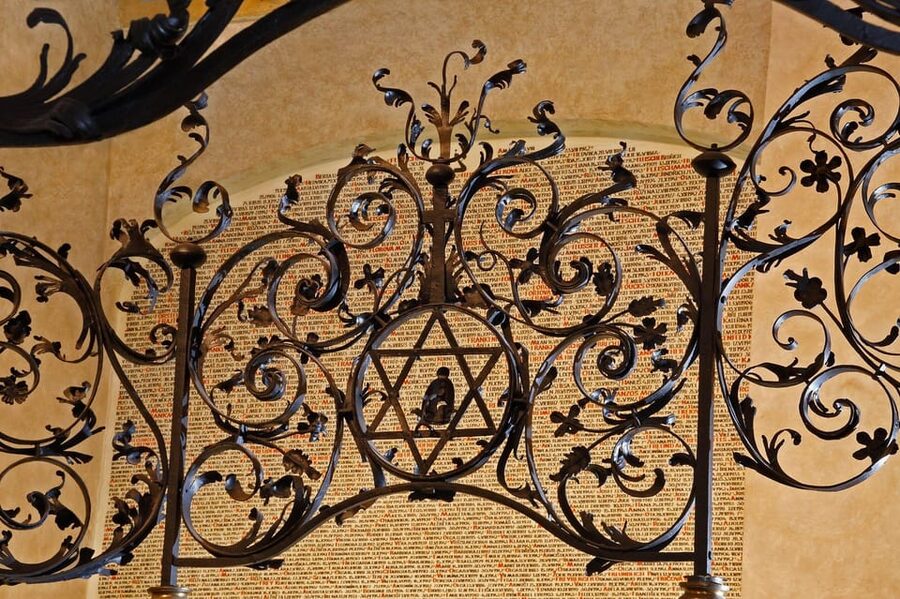 Prague Jewish Town/Skip-the-Line Official Entry Ticket - Spanish Synagogue and the Moorish interior
