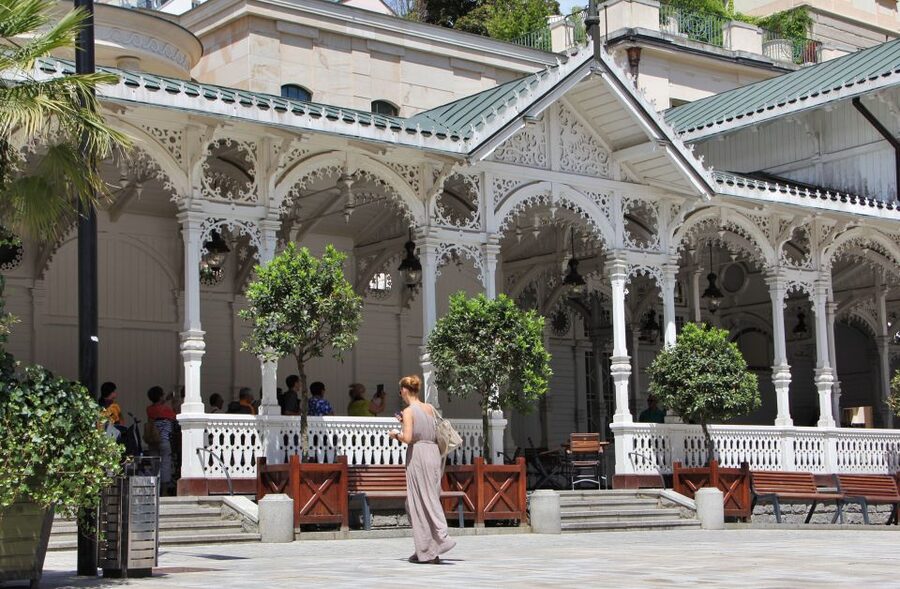 Prague: Karlovy Vary Day Trip with Watchtower and Funicular - Key points to know before you book