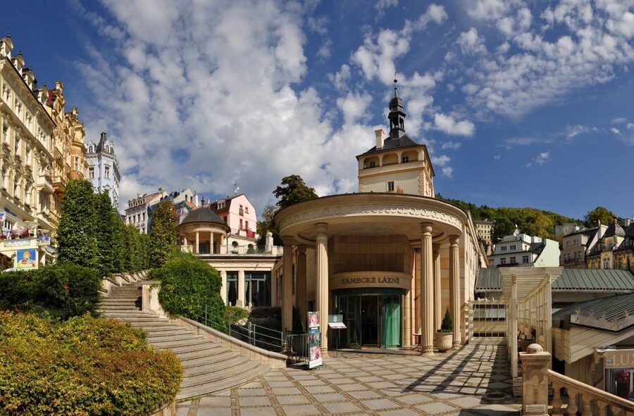 Prague: Karlovy Vary Tour with Lunch and Moser Museum Visit - The 45-minute guided walk through Karlovy Vary
