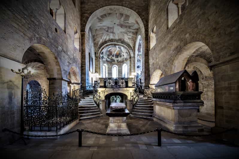 Prague: Klementinum Mirror Chapel Classical Music Concert - Finding the entrance at the Klementinum