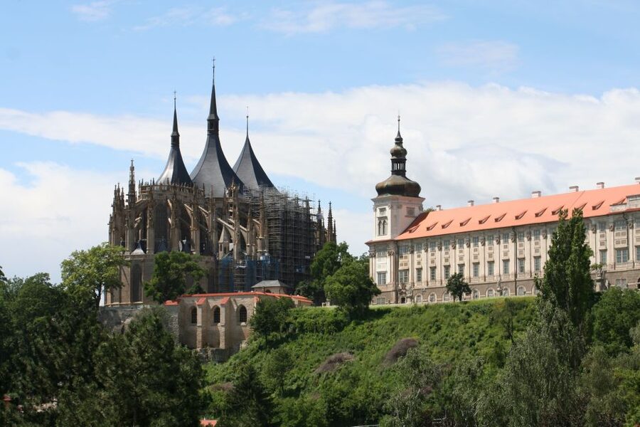Prague: Kutná Hora, St Barbara's Cathedral and Bone Church - Walking Kutná Hora’s old center