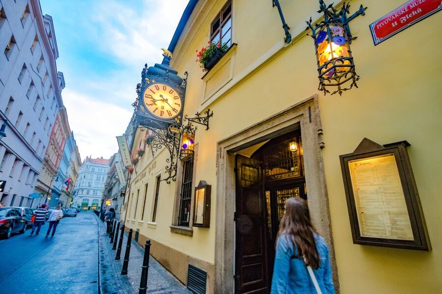Prague: Legendary Beer Tour with Dinner - The second pub and Prague after dark