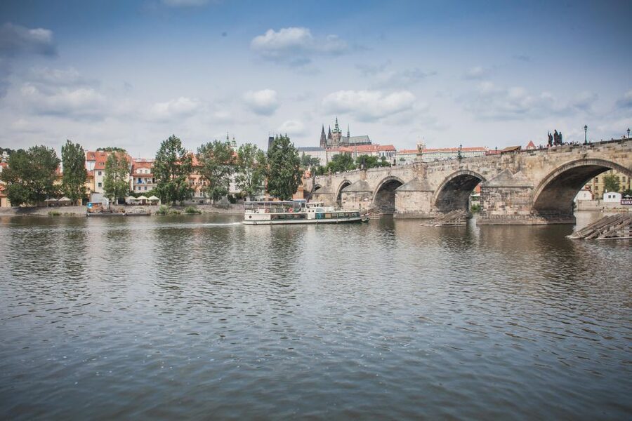 Prague: Lunch Cruise on Vltava River with open Buffet - What you see between Pier 14 and Charles Bridge