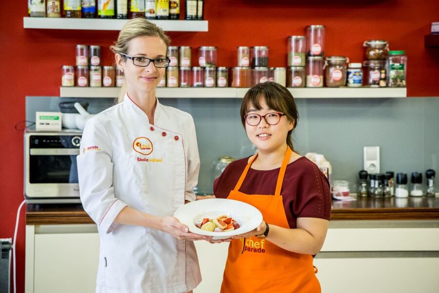Prague: Market Tour and Traditional Czech Cooking Class - Goulash, dumplings, and potato pancakes