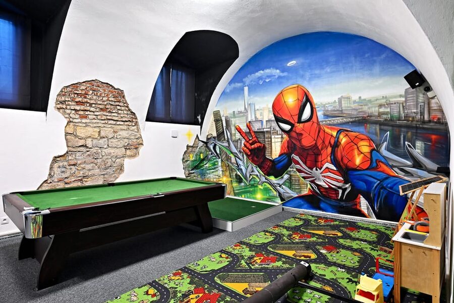 Prague: Mazemania Miniature Golf Experience - Key points at a glance