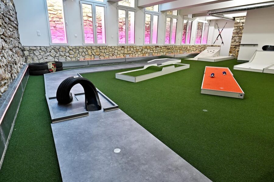 Prague: Mazemania Miniature Golf Experience - How the visit is likely to flow