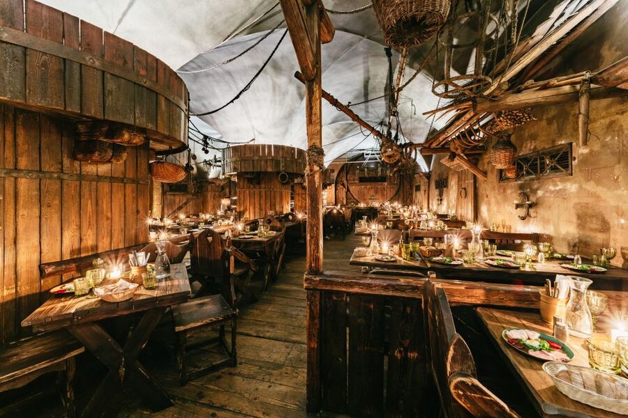 Prague: Medieval Dinner with Unlimited Drinks - Picking the right menu in advance