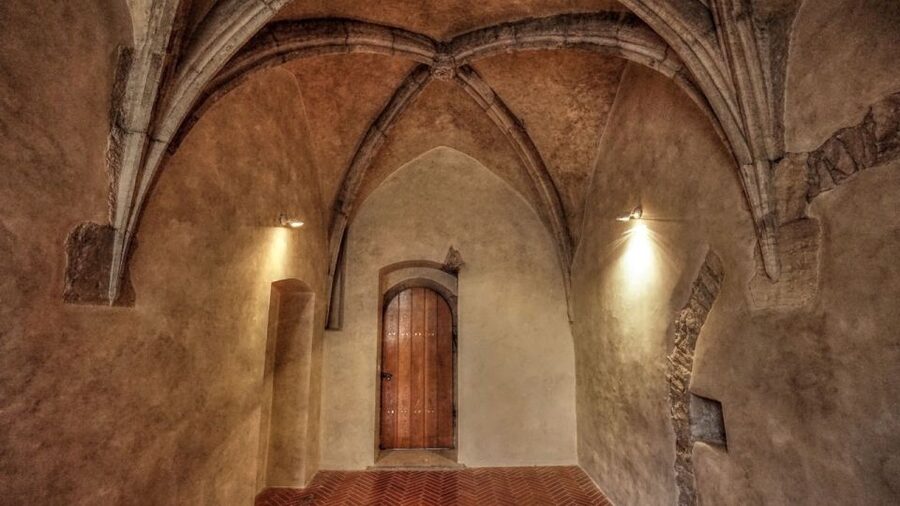 Prague: Medieval Underground Guided Tour - Why Prague has a city below the city
