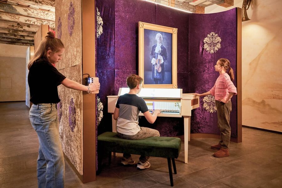 Prague: Mozart Interactive Museum Entry Ticket - Entertain Empress Maria Theresa