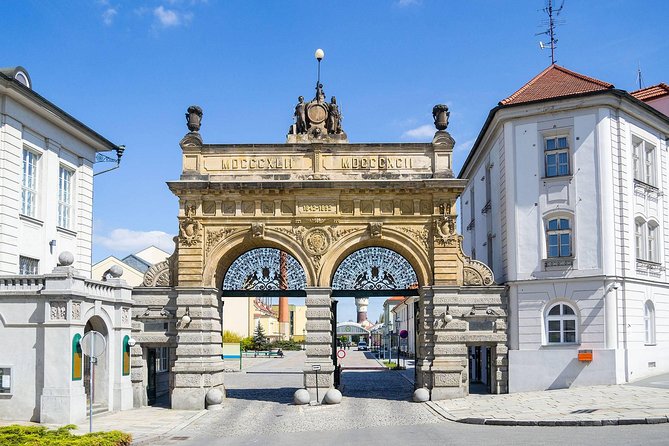 Prague-Munich One-Way Sightseeing Day Tour - Should you book the Prague to Munich sightseeing transfer?
