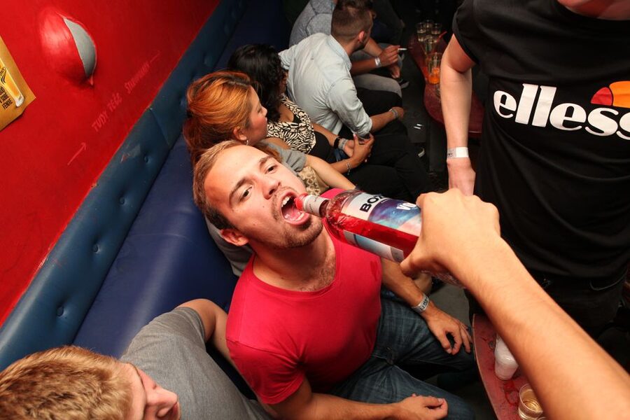 Prague: New Year's Eve Pub Crawl & Karlovy Lazne Club Entry - Key Points Before You Book