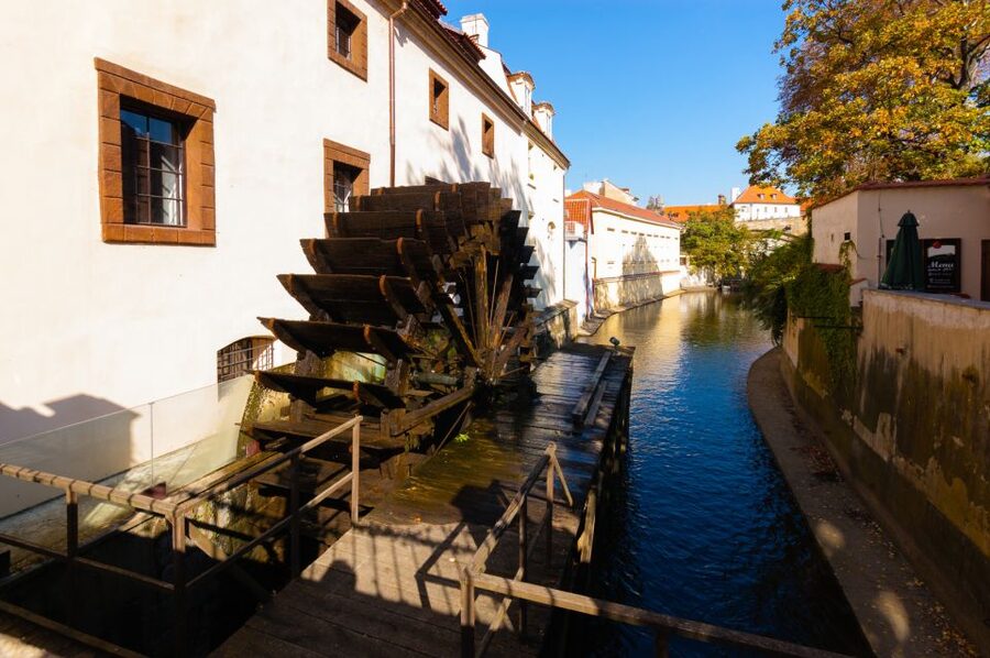 Prague: Old Town and Charles Bridge Tour - Starting at the Municipal House