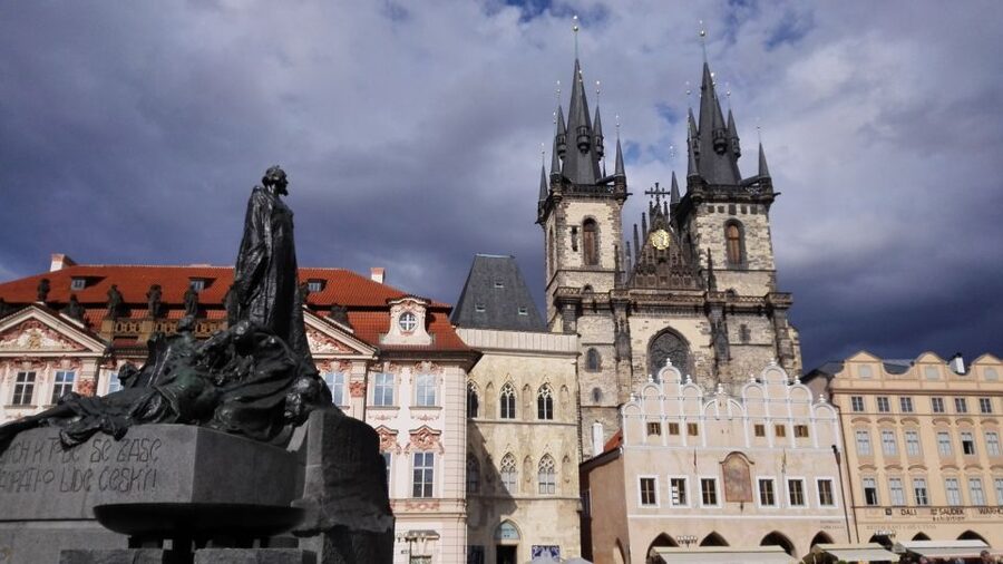Prague: Old Town and Classical Concert Tour - How the guides shape the experience