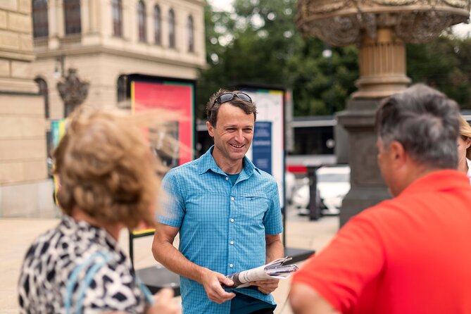 Prague Old Town and Jewish Quarter 90 minutes Guided Tour - Key points to know before booking