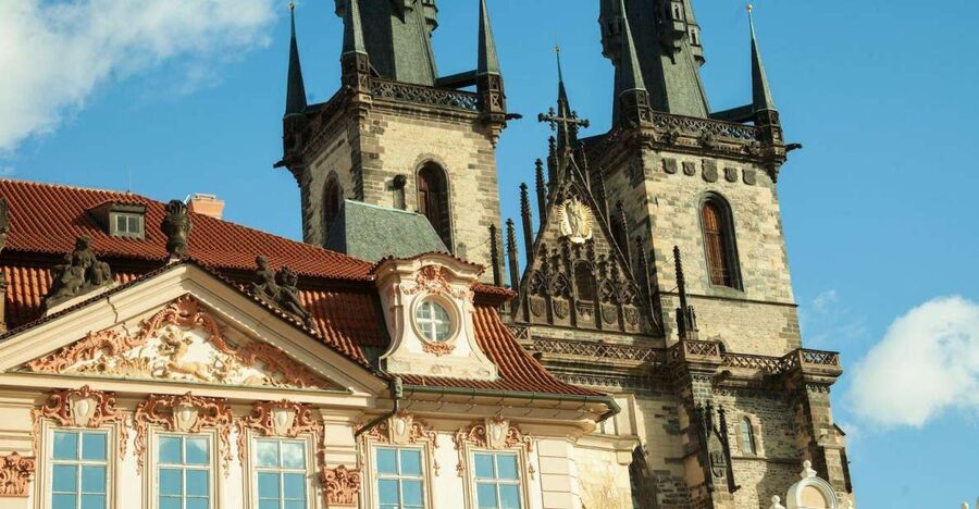 Prague: Old Town and Jewish Quarter Guided Tour in German - The value of a $29 walking tour
