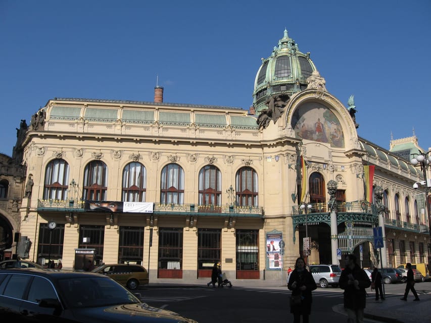 Prague: Old Town and Jewish Quarter Guided Walking Tour - What the $22 price really buys you